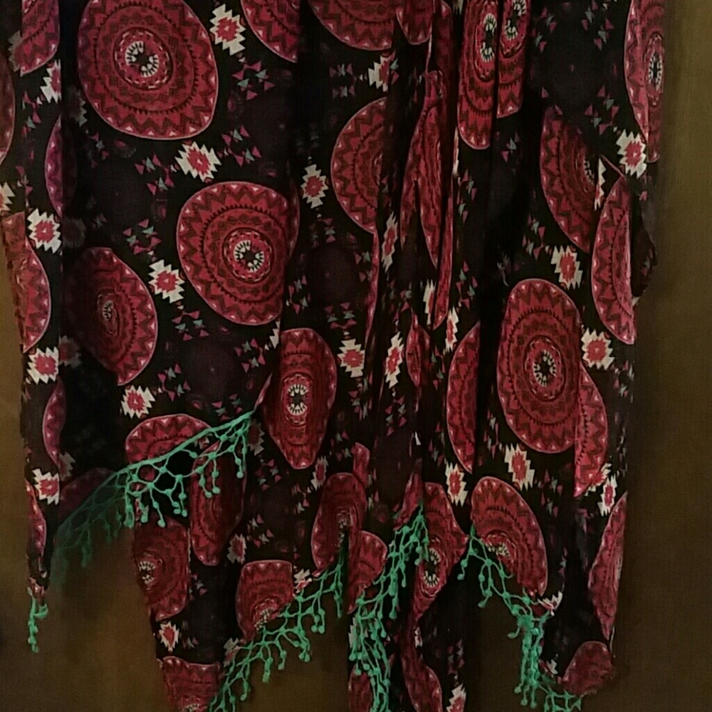 Shawl/wrap - Picture 2 of 3